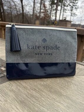 kate spade New York Ash Street gray canvas and navy patent zip pouch NWOT